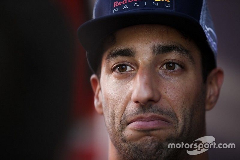 Ricciardo bromea con la falta de noticias en las vacaciones de la F1