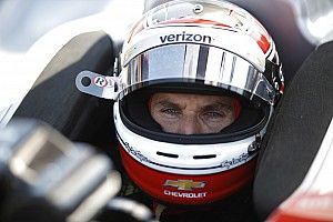 Indy GP: Power leads Rossi in opening practice