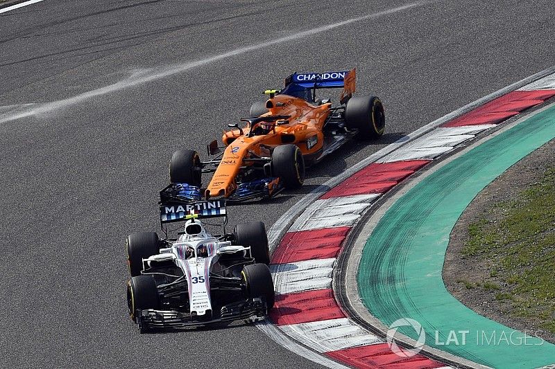 Sergey Sirotkin, Williams FW41 en Stoffel Vandoorne, McLaren MCL33