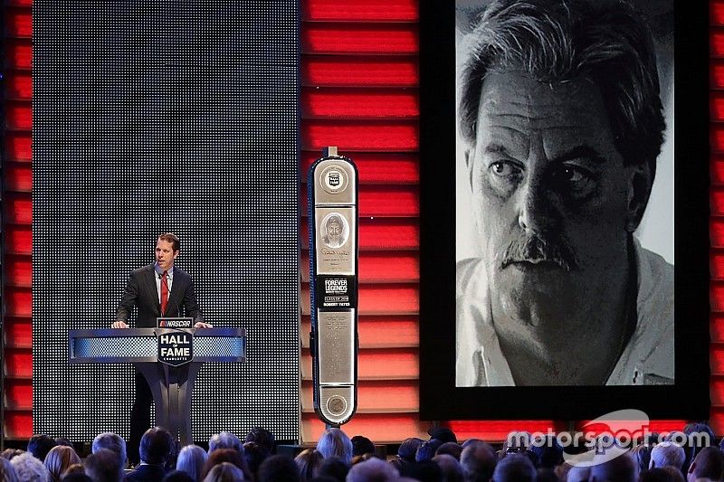 Brad Keselowski inducts Robert Yates to the Hall of Fame