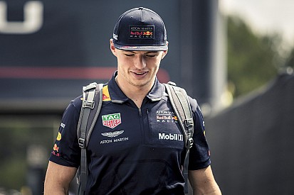 Verstappen na fout Vettel: "Pakken ze hem nu ook zo hard aan?"