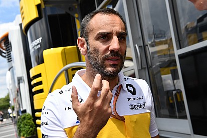 «Я не понимаю, от кого нам защищаться». Абитбуль о четвертом месте Renault в чемпионате