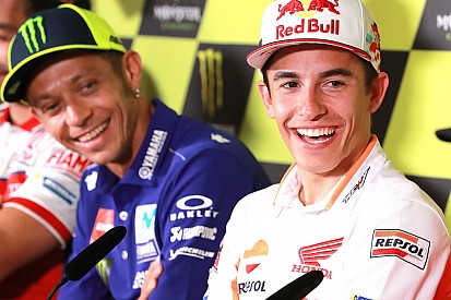 Marquez: "Valentino compagno di squadra? Se corre fino a 50 anni..."