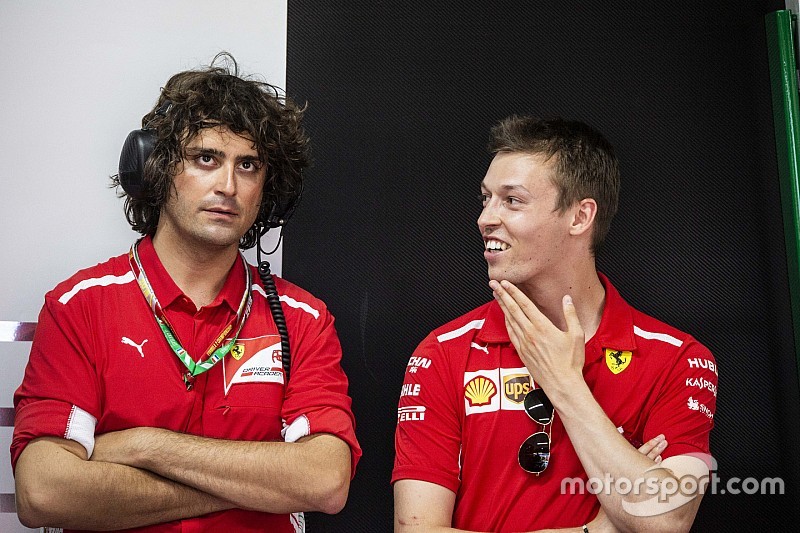 Dapat manajer baru, Kvyat selangkah lagi perkuat Toro Rosso