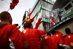 Chefe pede para Ferrari “manter pés no chão” após vencer