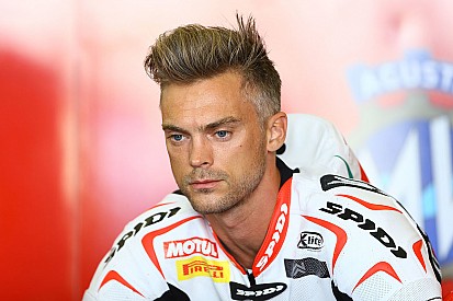 Ufficiale: Leon Camier ha firmato per la Honda per il 2018