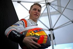 Vandoorne: "Kilometers afleggen en uit de problemen blijven"