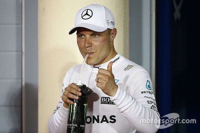 Ganador de la pole Valtteri Bottas, Mercedes AMG