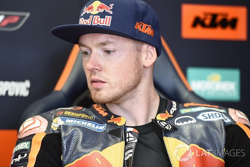 Cedera jari, Smith tidak perlu jalani operasi