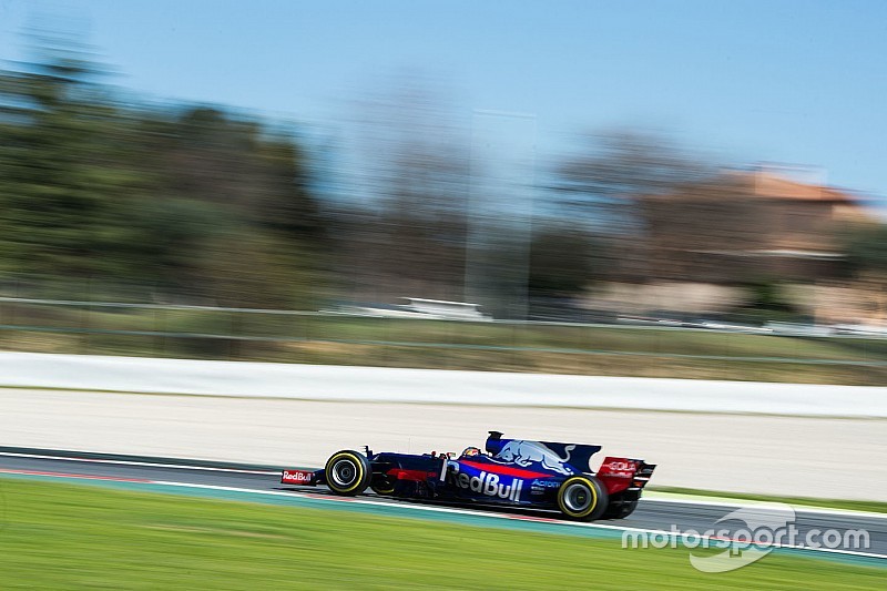Tost: "Que Sainz dé el salto en 2018 depende de Red Bull"