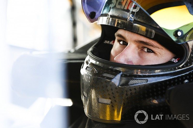 Todd Gilliland gana en K&N East; Calderón finaliza en el 16