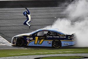 NASCAR 2017 in Daytona: Ricky Stenhouse Jr. holt 2. Saisonsieg