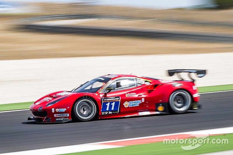 #11 Scuderia Praha Ferrari 488 GT3: Jiri Pisarik, Josef Král, Matteo Malucelli