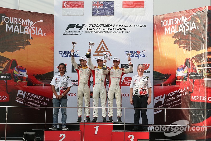 F4/SEA Sepang II: Presley naik podium di Race 1, Keanon finis P5