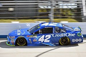 Larson wins Stage 2 at Dover over Truex and Elliott