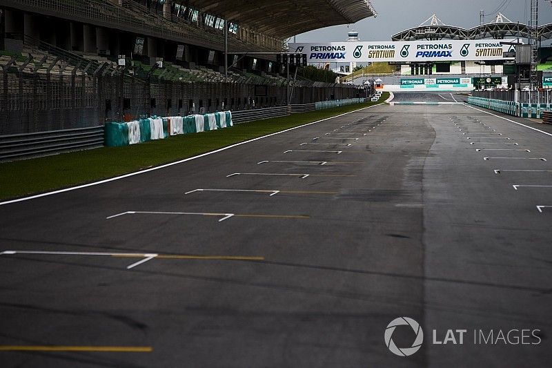 The Sepang pit straight