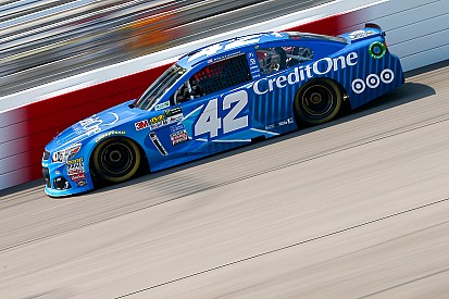 Larson vence en Richmond en la Xfinity por tiempo
