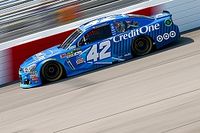 Larson vence en Richmond en la Xfinity por tiempo 