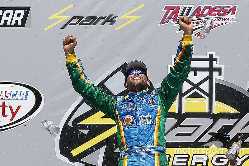 Almirola vence em Talladega pela Xfinity Series