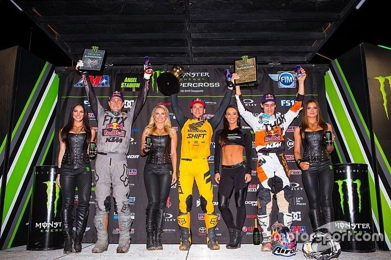 La prima del Supercross è di Ken Roczen ad Anaheim