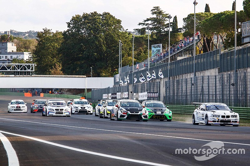 Spettacolo e tanti sorpassi nel Gruppo Peroni Weekend di Vallelunga