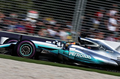 Hamilton urges Mercedes improvement on tyre usage