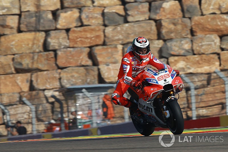 Lorenzo tak paksakan kemenangan musim ini