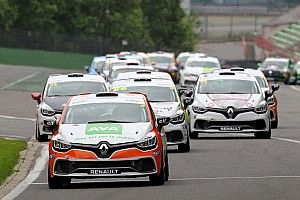 TCR Benelux in zee met Clio Cup