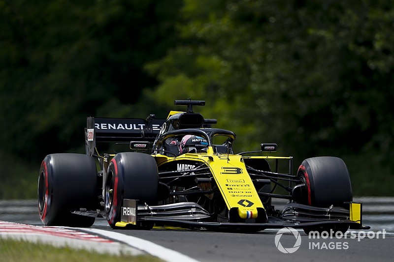 Ricciardo cambia de motor y sale último en Hungría