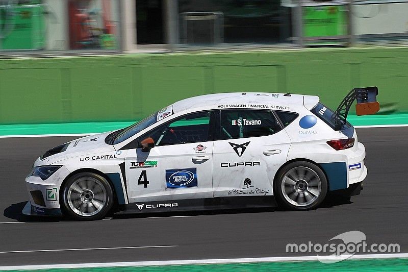 Tavano vince Gara 2 a Vallelunga ed è Campione del TCR Italy!