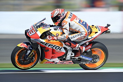 MotoGP, Silverstone, Libere 4: Marquez risponde a Quartararo