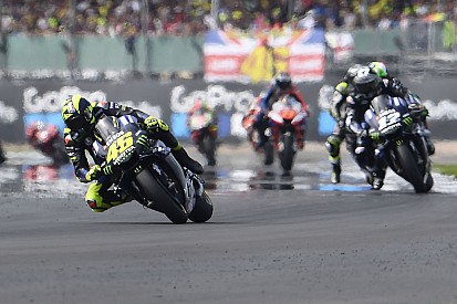 Rossi's podium bid derailed by rear tyre issue