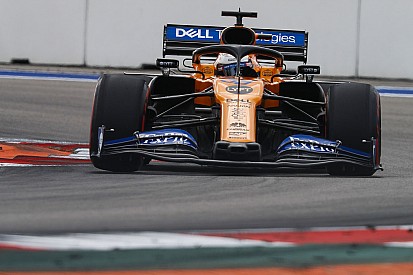 Sainz niet blij met regie: "Fans missen veel gevechten"