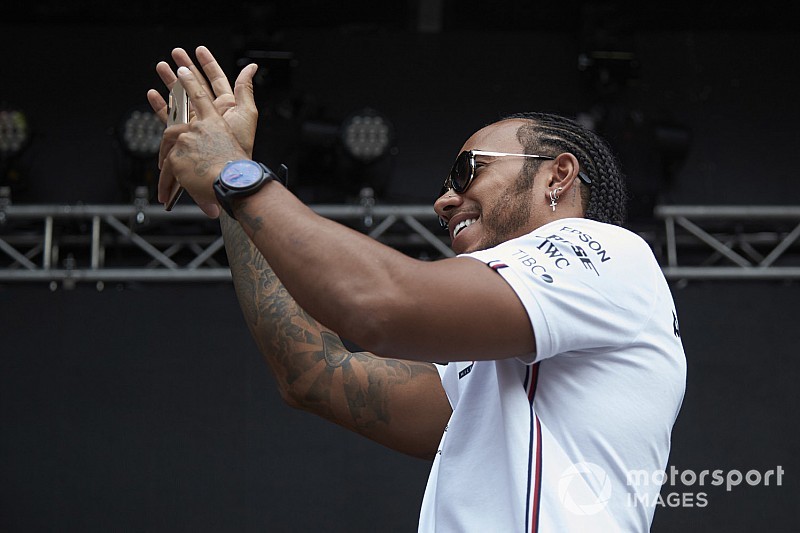 Hamilton és Norris csak néz maga elé Villeneue véleménye miatt