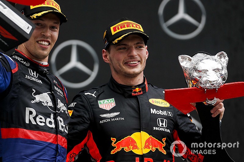 Horner: "Verstappen excelleert altijd in deze omstandigheden"