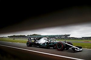 VÍDEO: Veja como Bottas e Hamilton foram separados por incríveis 0s006 em Silverstone