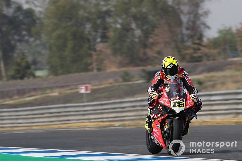 WorldSBK Thailand: Cetak rekor lap, Bautista rebut pole
