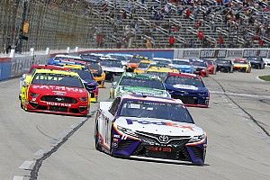 What time and channel is the Texas NASCAR race today?