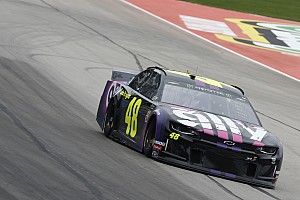 Jimmie Johnson logra la pole en Texas y Daniel Suárez largará cuarto