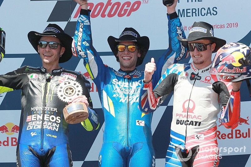 Podio: segundo, Valentino Rossi, Yamaha Factory Racing, Ganador, Alex Rins, Team Suzuki MotoGP, tercero, Jack Miller, Pramac Racing