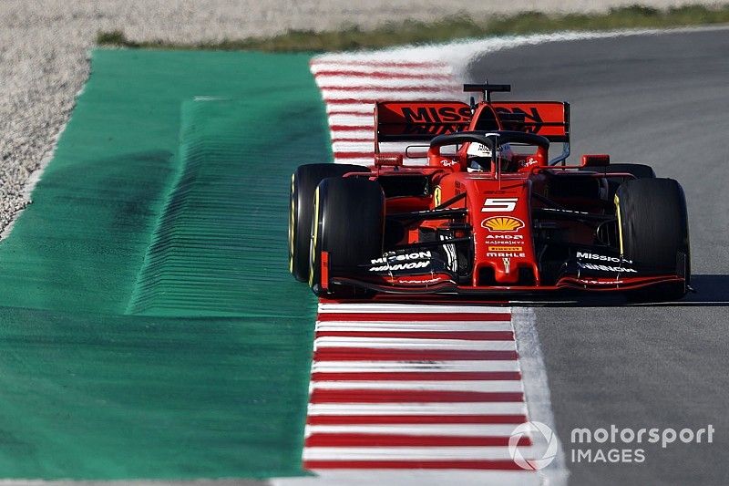 Carros da F1 contrariam expectativa e andam quase 1s mais rápido
