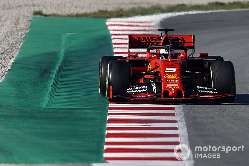 Carros da F1 contrariam expectativa e andam quase 1s mais rápido
