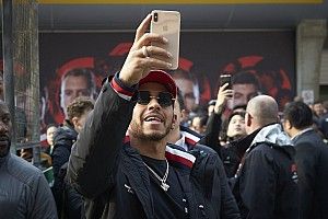 Hamilton és a szombati nap képekben: FP3, időmérő...