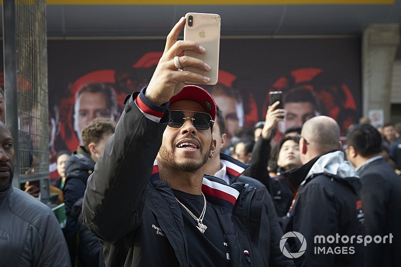 Hamilton és a szombati nap képekben: FP3, időmérő...