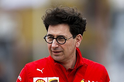A Ferrari korábbi elnöke szerint Binotto „egyedül van”