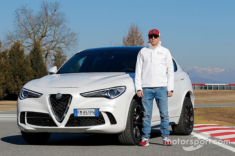 Räikkönen és Giovinazzi az Alfa Romeo hazai pályáján örömautóztak