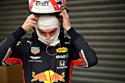 Miért kötelezte el magát ennyire hosszan Verstappen a Red Bull mellett?