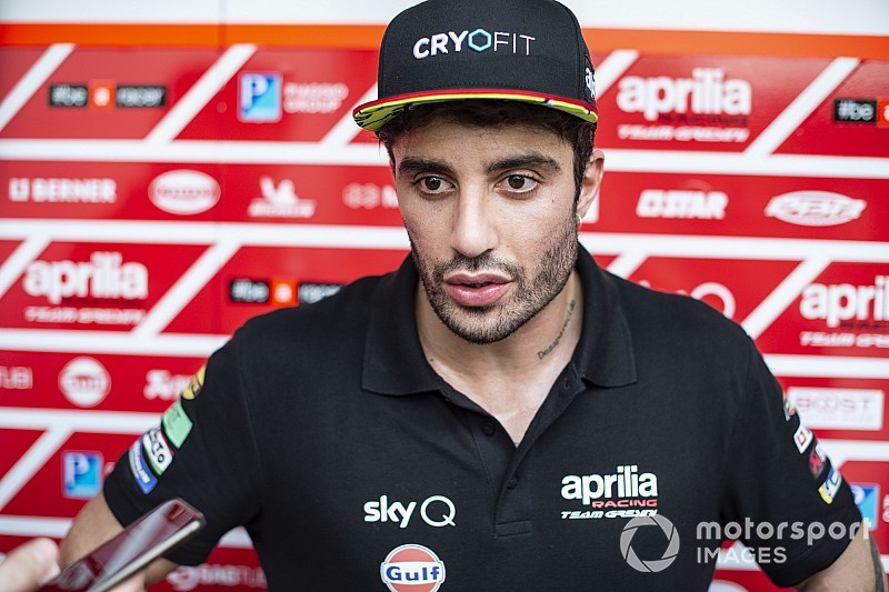 Iannone: "Mi sono divertito a guidare l'Aprilia, il feeling è migliore del previsto"