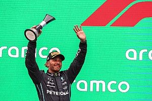 Hamilton, genç pilotlara eleştirel yaklaşmak istemiyor