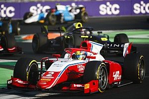 F2, Jeddah | Piastri vince "d'ufficio" una Gara 3 anomala